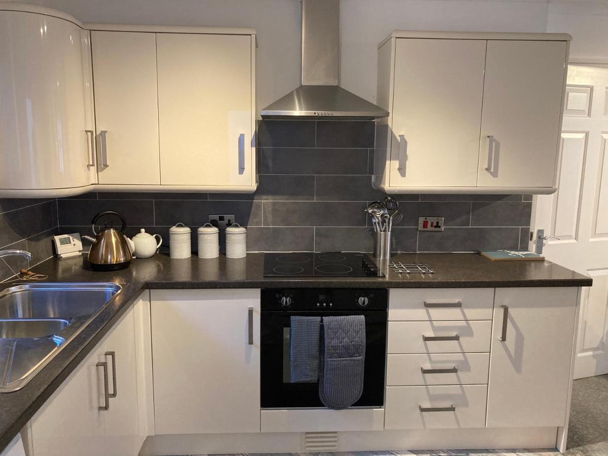 Modern 2 Bedroom Ground Floor Apartment With Parking Ripon City Centre Eksteriør bilde